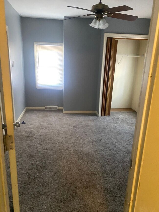 Building Photo - 103 N 10th St