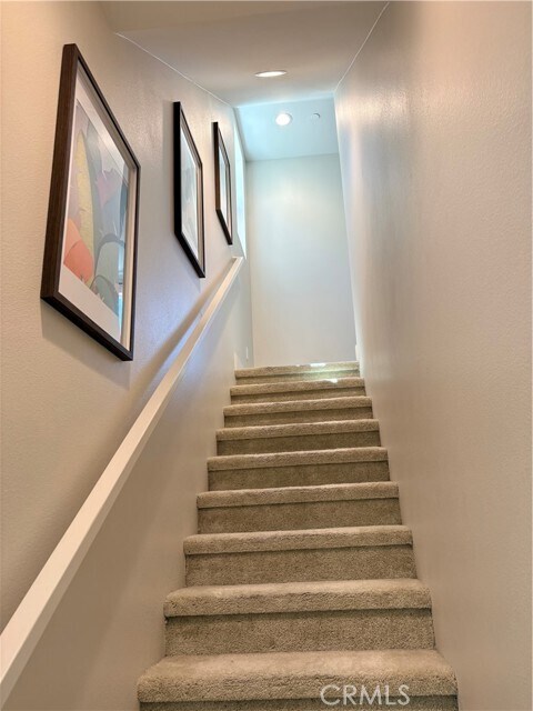 Building Photo - 2241 Horseback Rd