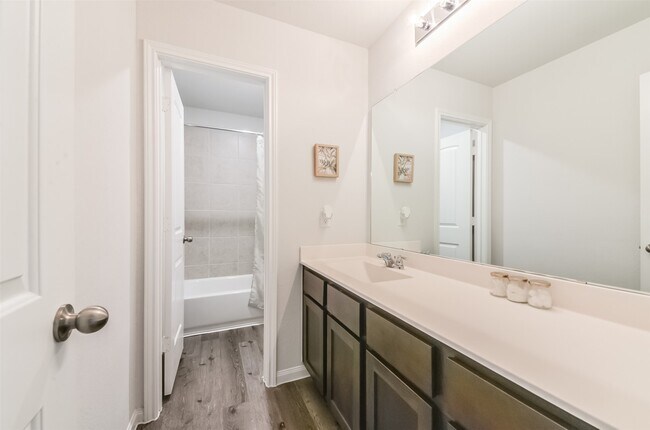 Building Photo - 5522 Briana Dee Dr