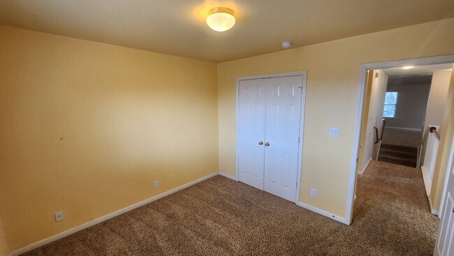 Building Photo - Located In the heart of Stone Oak