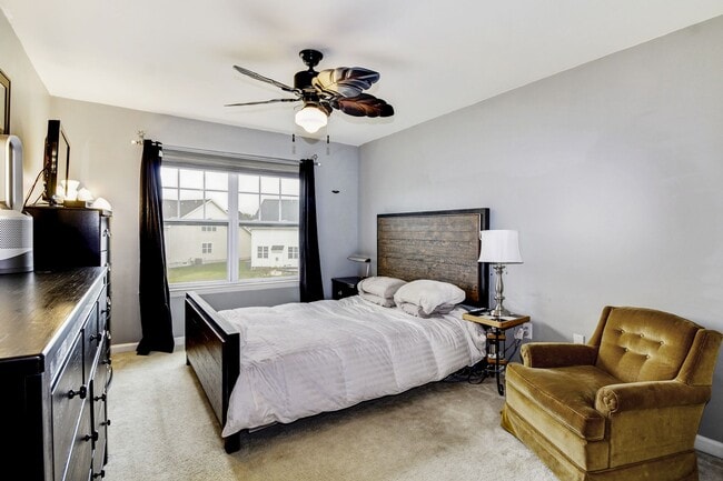 Building Photo - 4 Shadowlawn Dr