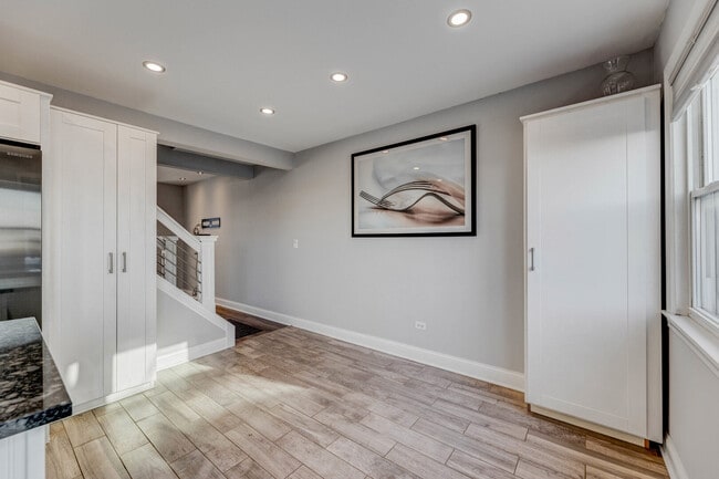 Building Photo - 5236 W 54th St