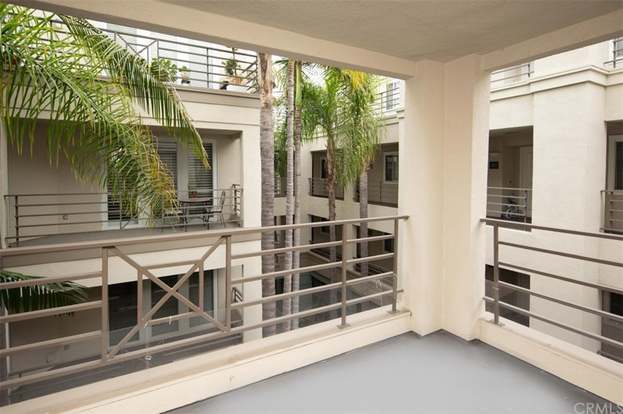 Building Photo - 2243 Martin-