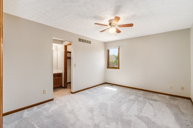 Building Photo - 4857 Dierker Rd