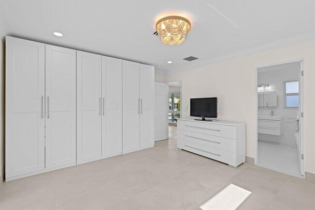 Building Photo - Southeast 7th Avenue, Pompano Beach, FL 33060 - 3 BR 3 BA house