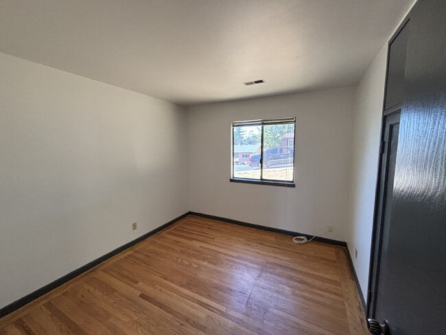 Building Photo - "Charming Lafayette Retreat: 3-Bedroom Hom...