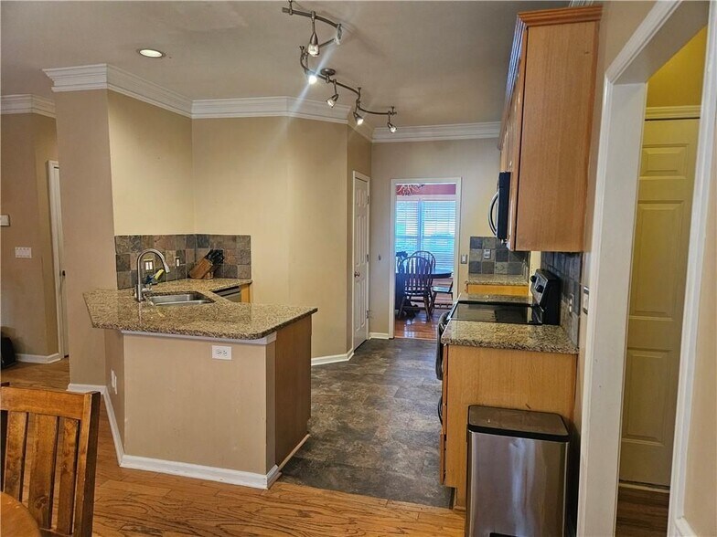 Building Photo - 2545 Cobble Creek Ln