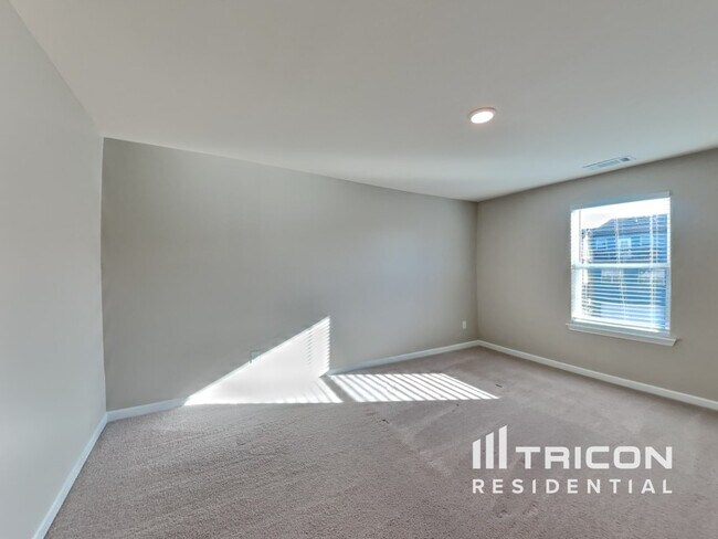 Building Photo - 202 Renwick Drive LA VERGNE TN