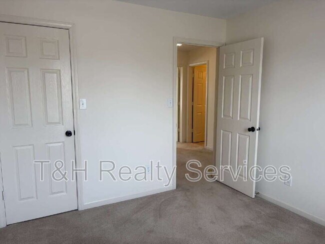 Building Photo - 4209 Manasota Ct