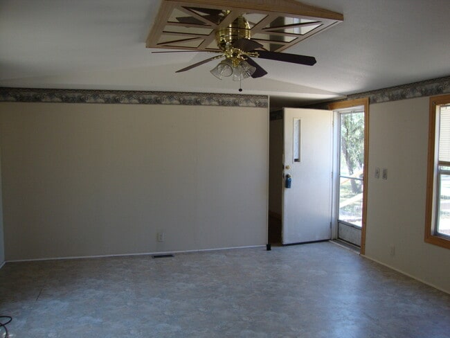 Building Photo - Sought after Boerne Schools