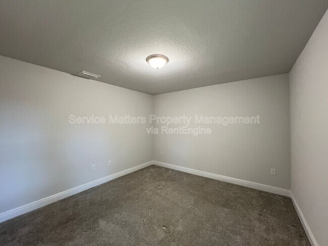 Building Photo - 5955 Parsonage Cir