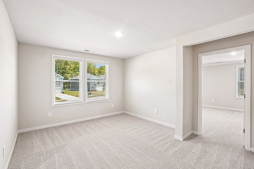Building Photo - 528 Southland Dr