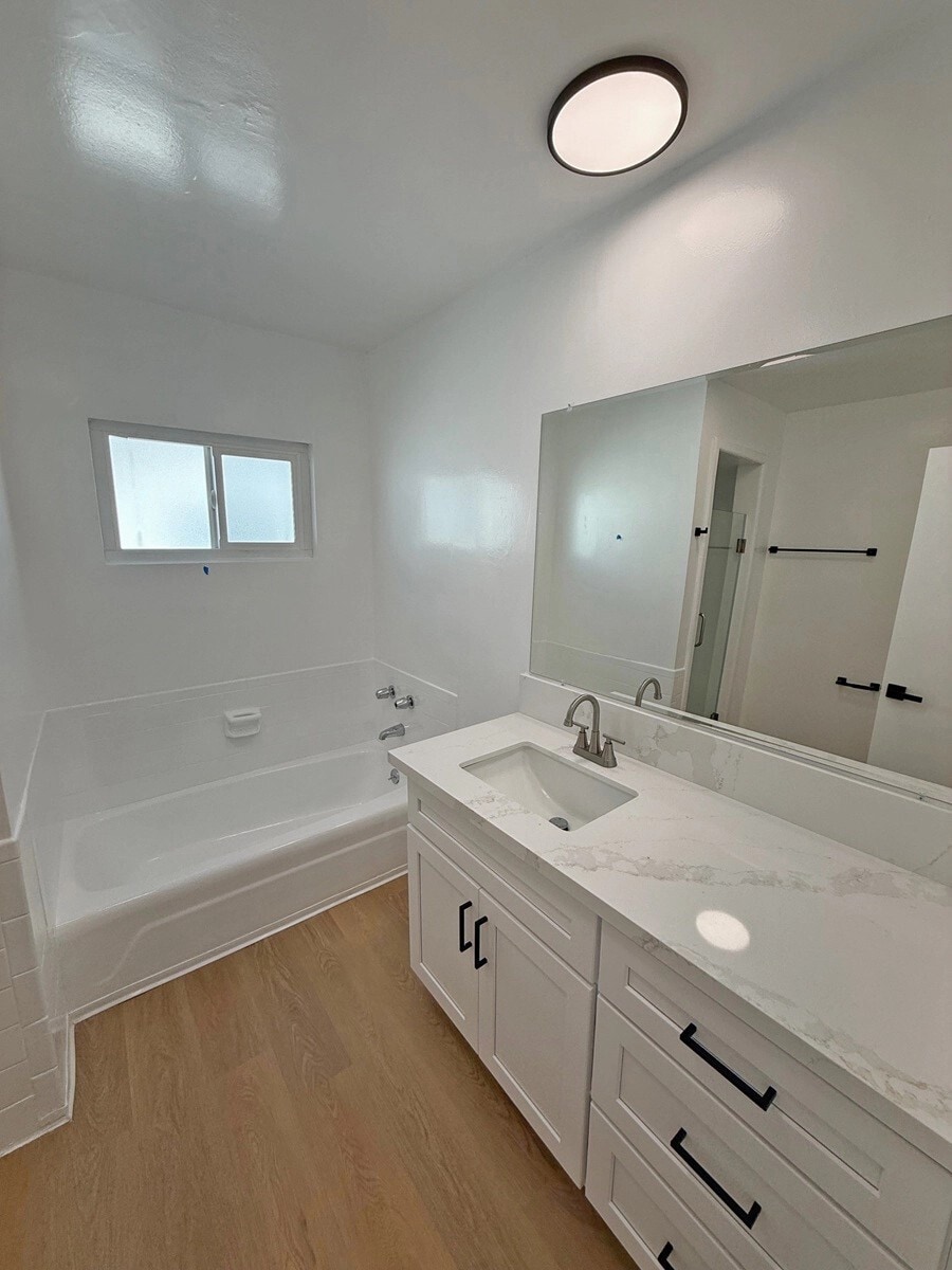 Building Photo - 520 Hayworth Ave