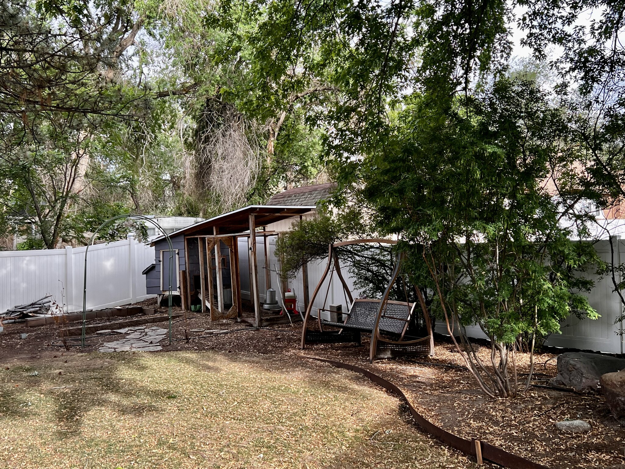 Chicken Coop - 13761 S Fort St