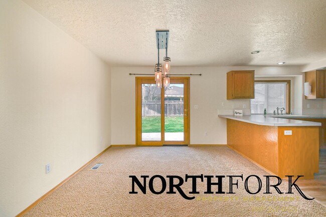 Building Photo - Comfortable Living with Room to Breathe