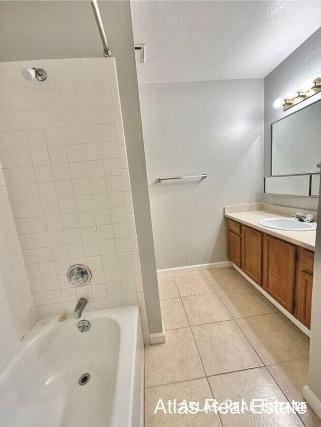 Building Photo - 6970 Peyote Way