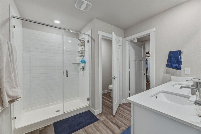 Building Photo - 1129 Tipton St