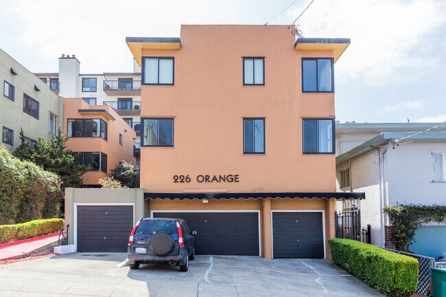 Building Photo - 226 Orange