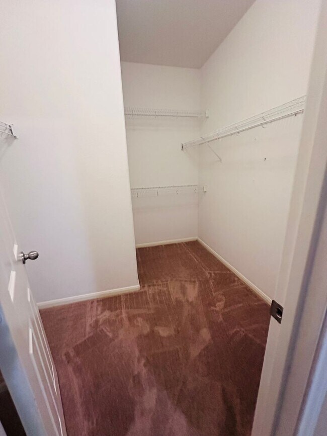 Building Photo - 6017 Tapestry Dr
