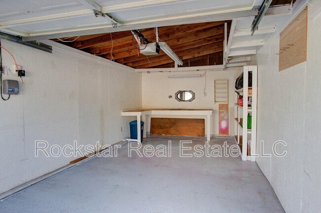 Building Photo - 6011 N Forest Blvd