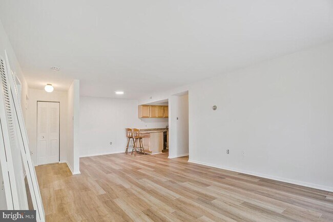 Building Photo - 2574 Riva Rd