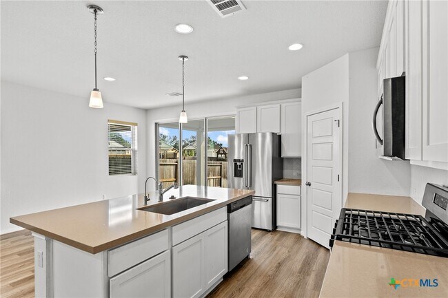 Building Photo - 448 Chaste Tree Dr