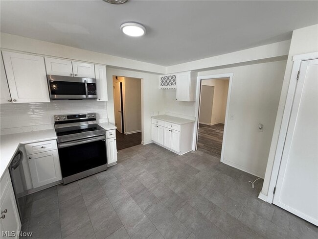 Building Photo - 22350 S Woodland Rd