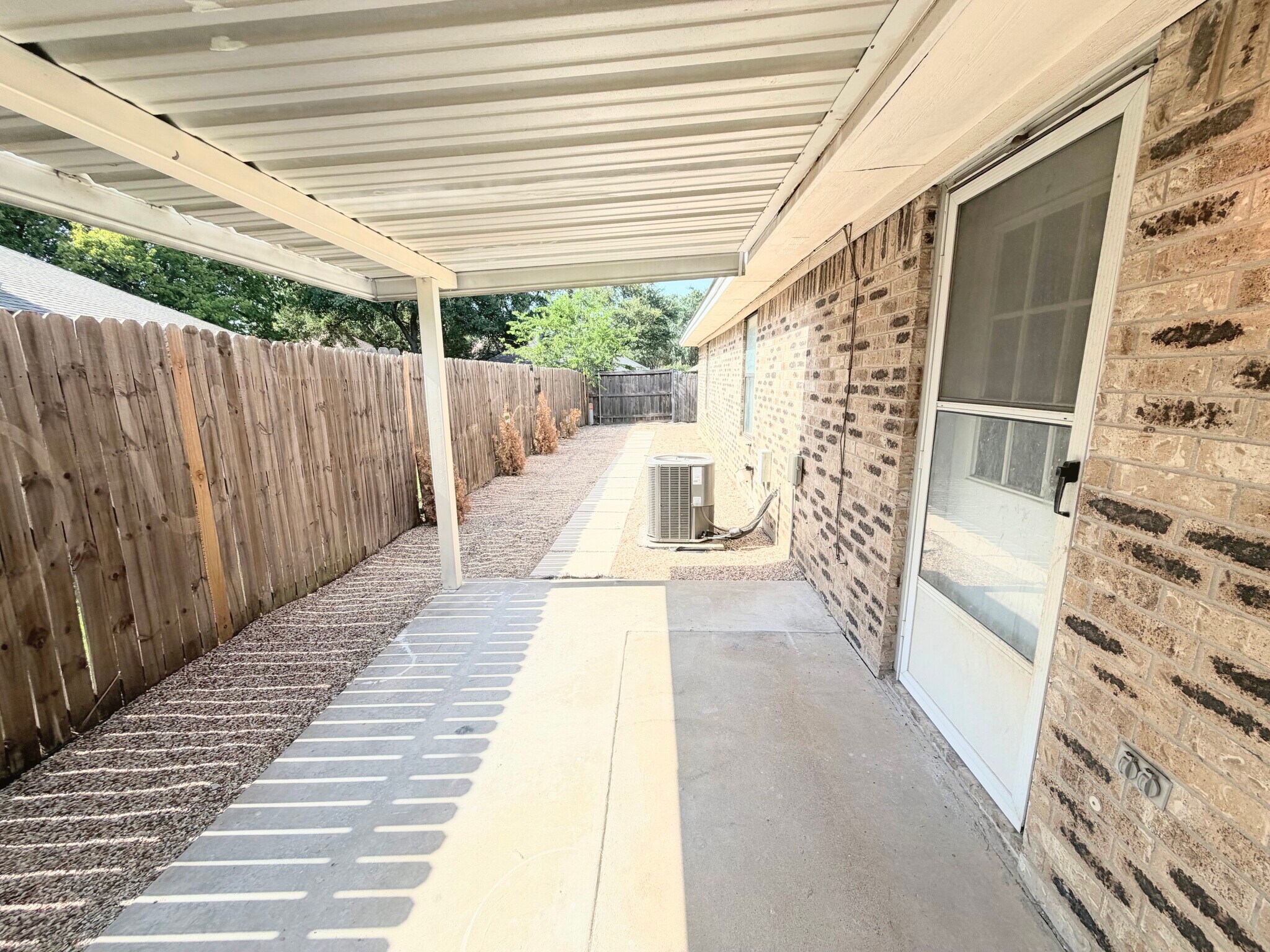 Spacious No maintenence backyard - 7501 April Ln