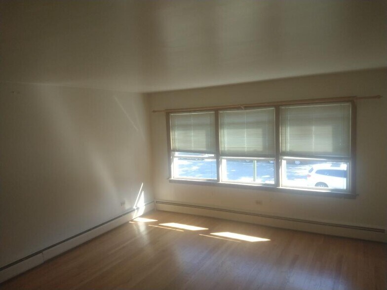 Building Photo - 510 S NW Hwy