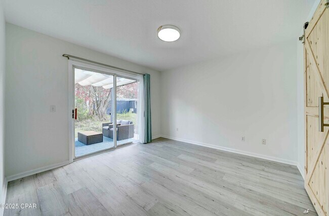 Building Photo - 2625 Lagoon Knoll Dr