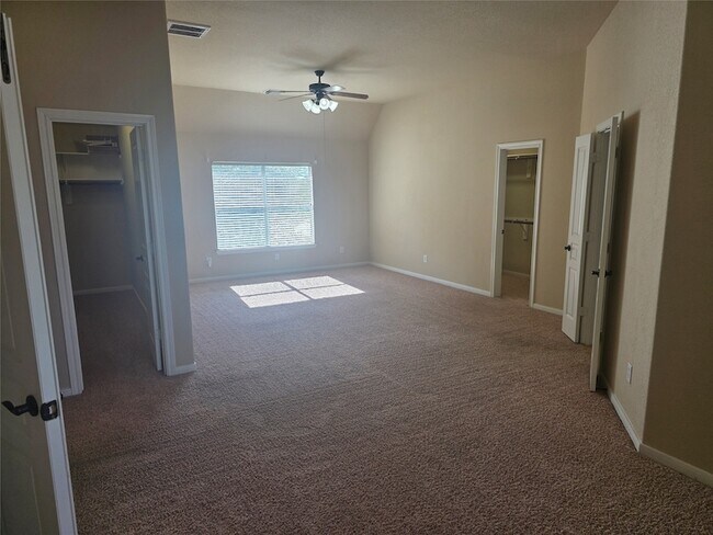 Building Photo - 2520 Garnetfield Ln