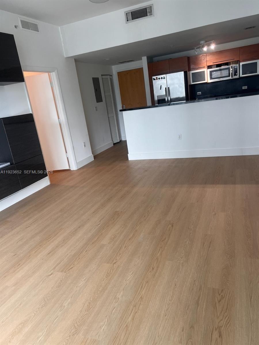 Building Photo - 253 NE 2nd St