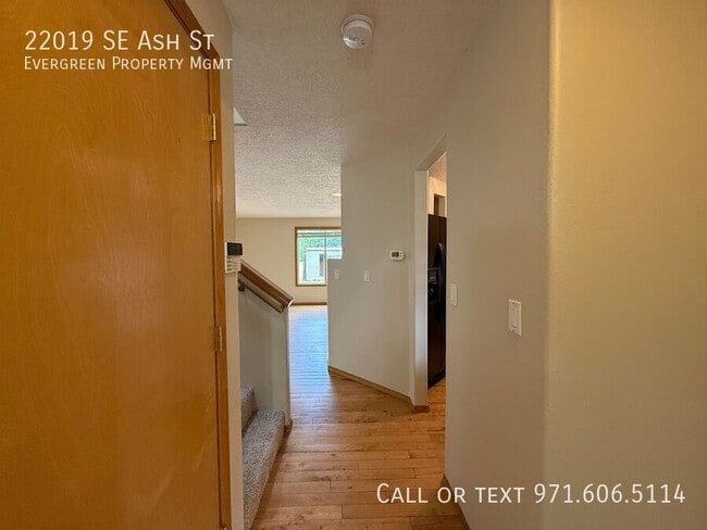 Building Photo - 22019 SE Ash St