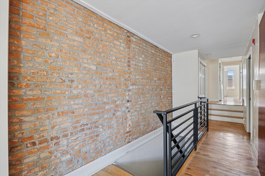 Building Photo - 861 N 20th St