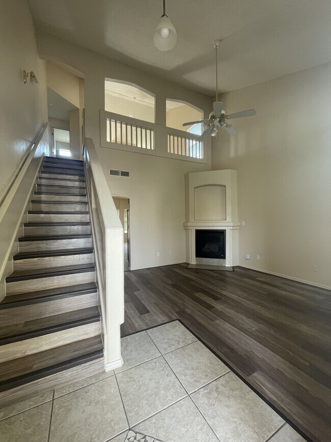 Building Photo - 3708 Prairie Rose St