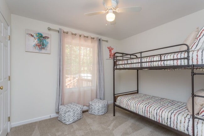 Building Photo - Spacious 4-Bedroom Home in Massanutten Resort