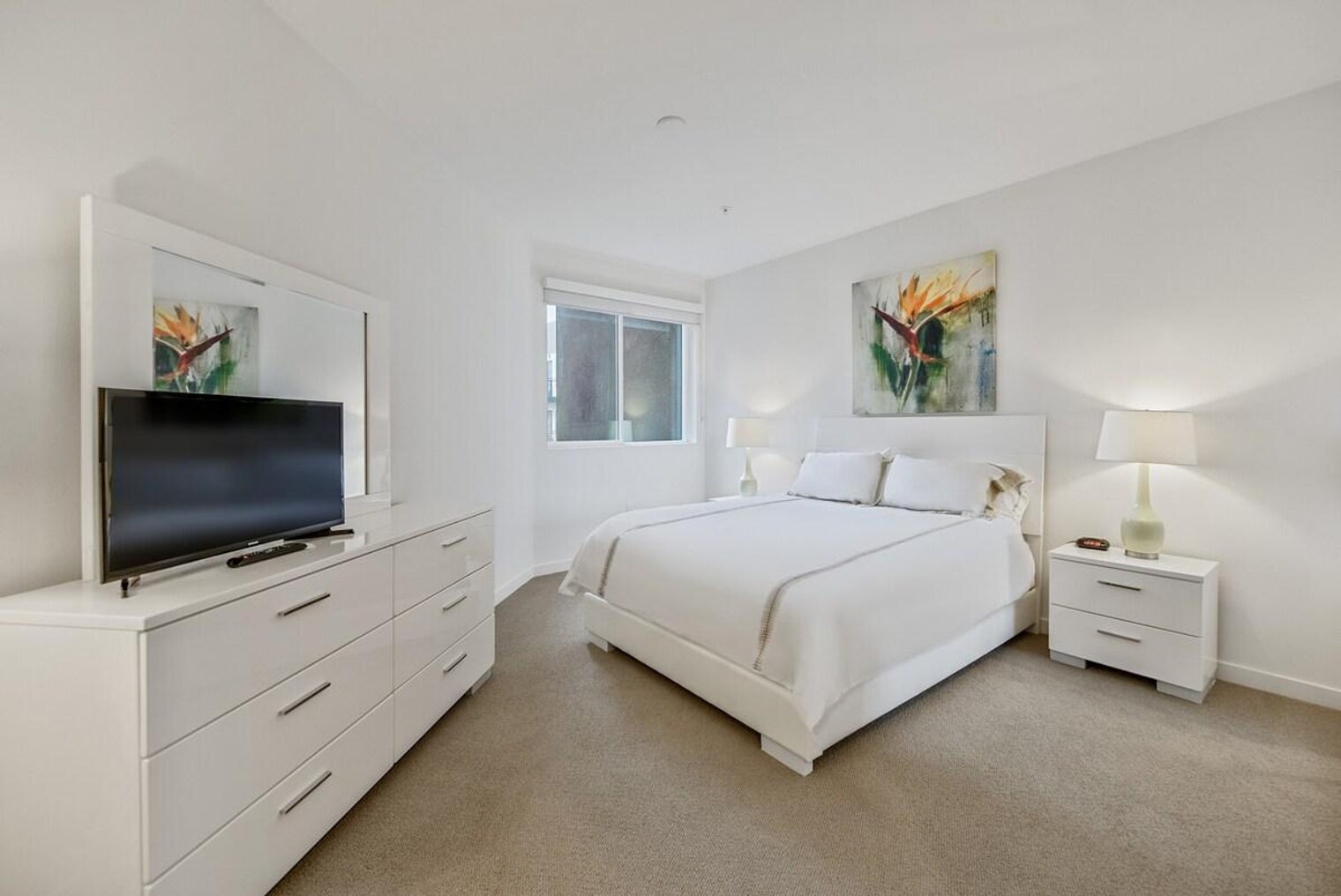 Building Photo - 375 Camino De La Reina