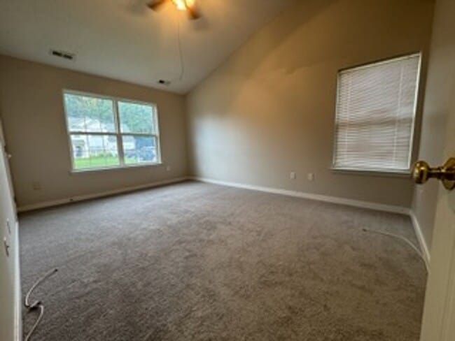 Building Photo - Beautiful two story home in the Ashbrook C...