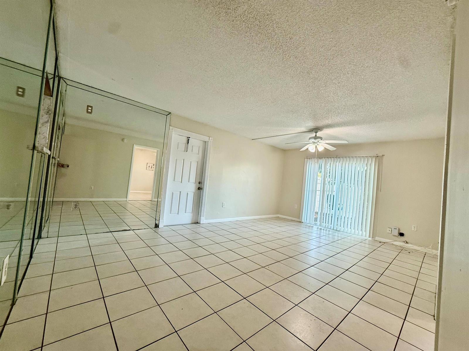 Building Photo - 700 SW 81st Ter