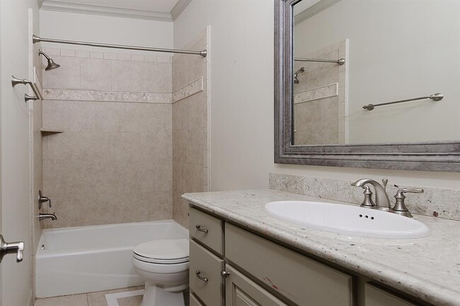 Building Photo - 514 Cortlandt St