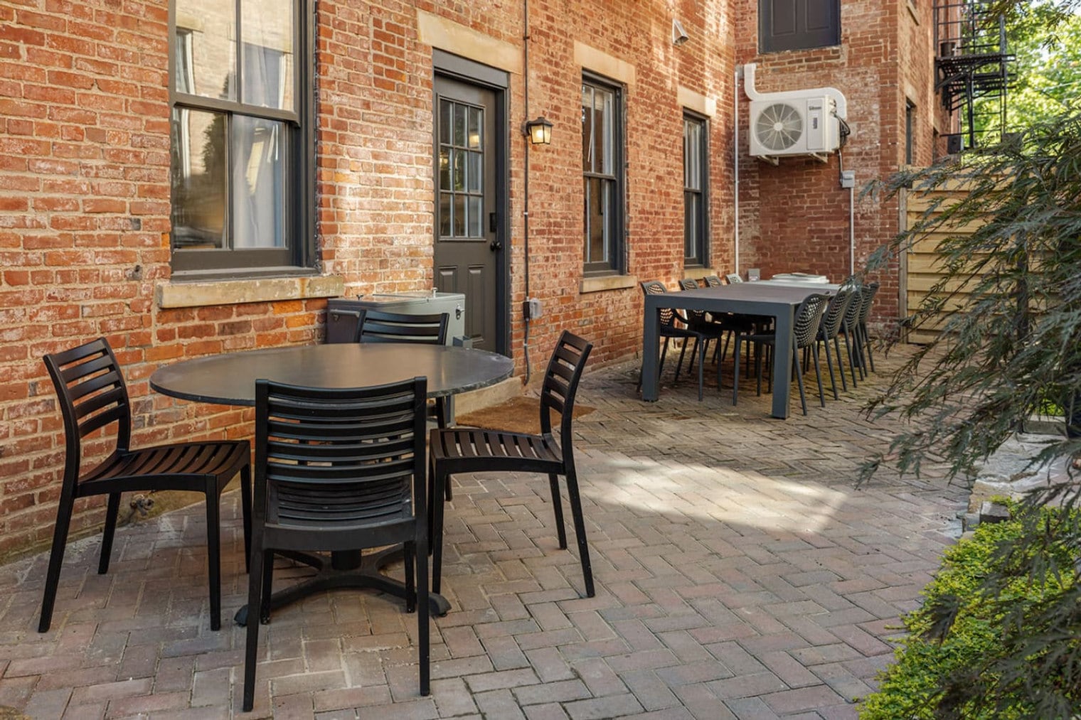 Building Photo - 1326 Broadway-SI ID1324946P