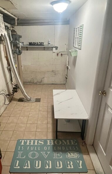 Washer/dryer hookup - 479 Park Ave