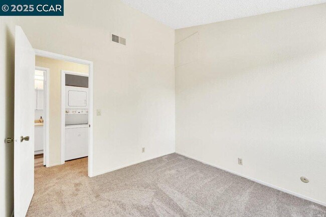 Building Photo - 3712 Willow Pass Rd