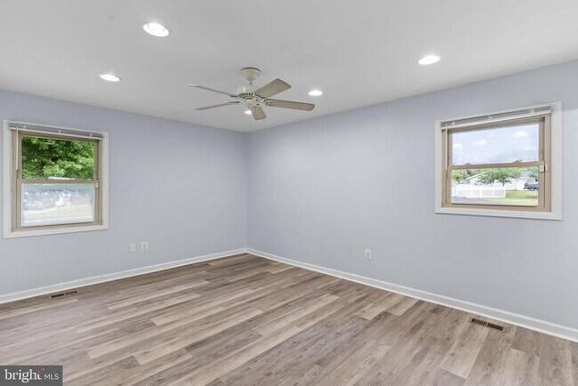 Building Photo - 13501 Ivy Way