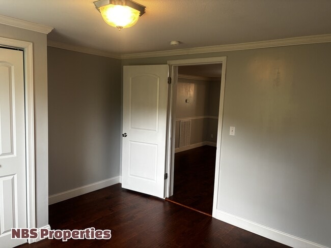 Building Photo - 143 McCully Ln