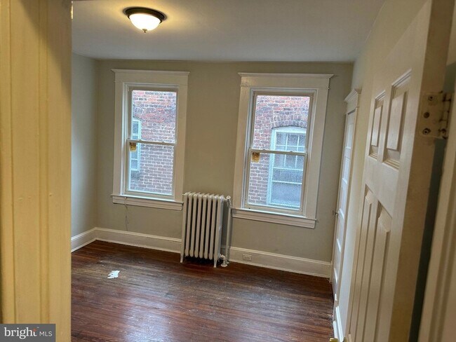 Building Photo - 4227 Euclid Ave