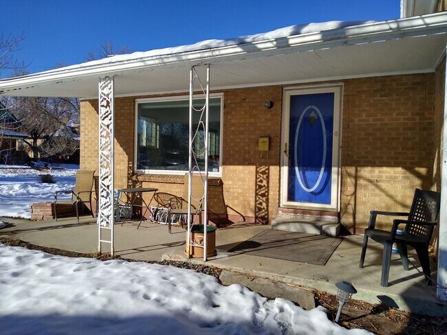 Building Photo - 2128 Hooker St