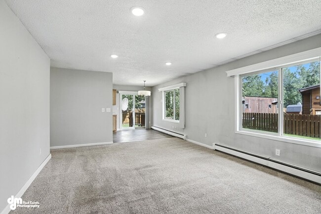Building Photo - 2 bed 1 bath home