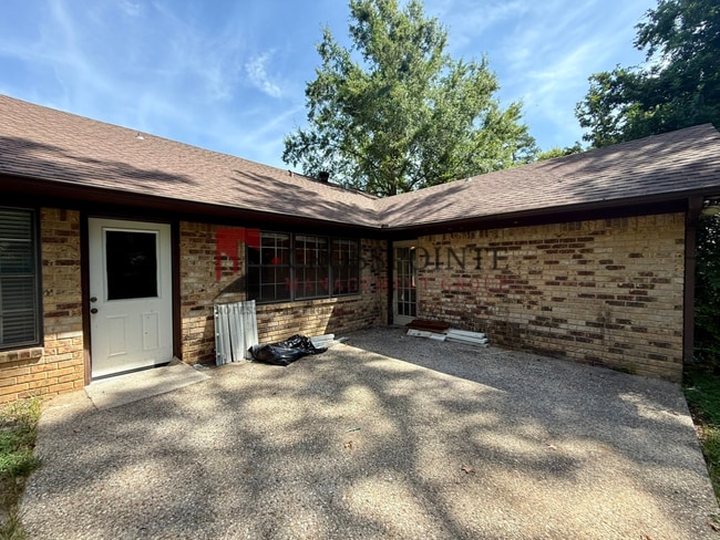 Building Photo - 4819 Gretna Green Ln