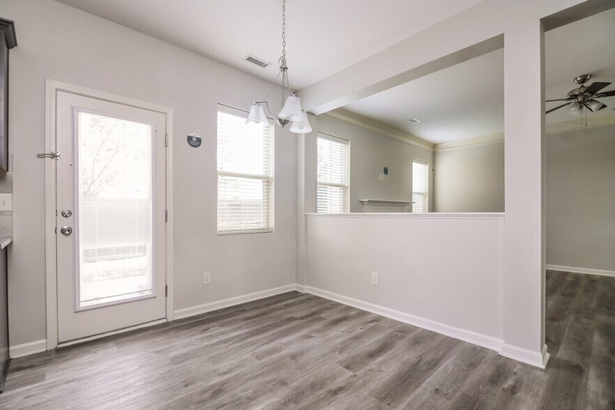 Building Photo - 14 Outwater Ridge Dr